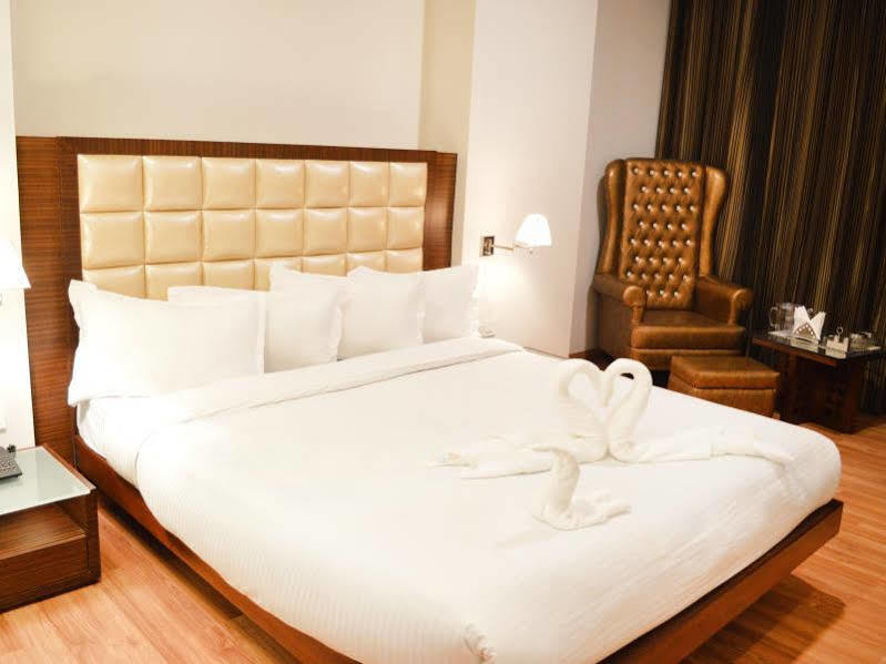 Fabhotel Prudent Амритсар Екстериор снимка